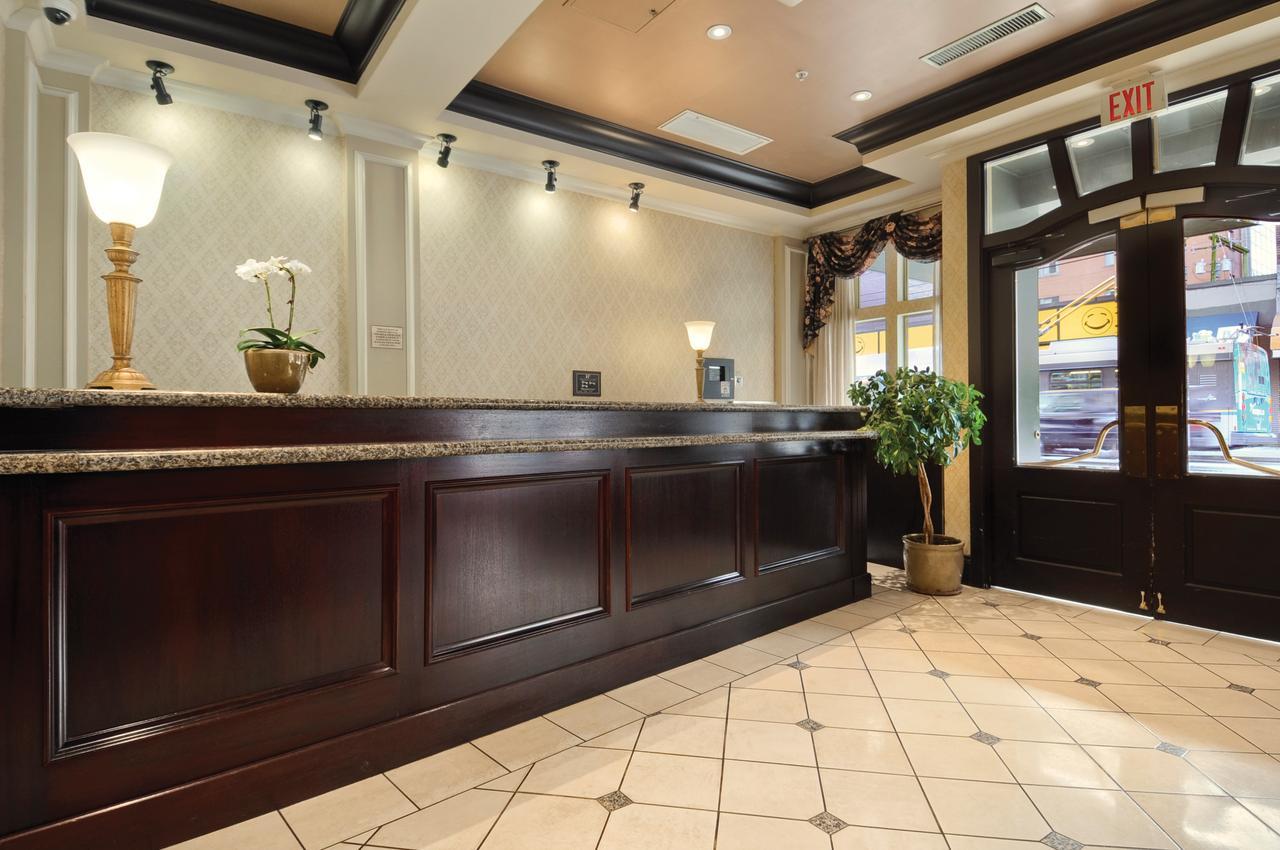Ramada Limited Downtown Vancouver Exterior foto